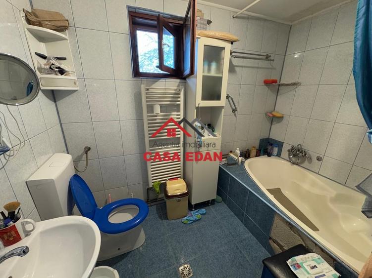 Casă individuală cu 7 camere cu Teren 1521 Mp în Poiana Câmpina