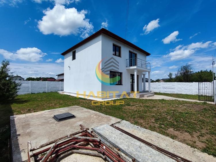 Casă individuală cu 4 camere cu Canalizare în Berceni