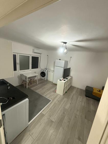 Apartament cu 2 camere semidecomandat în Chitila