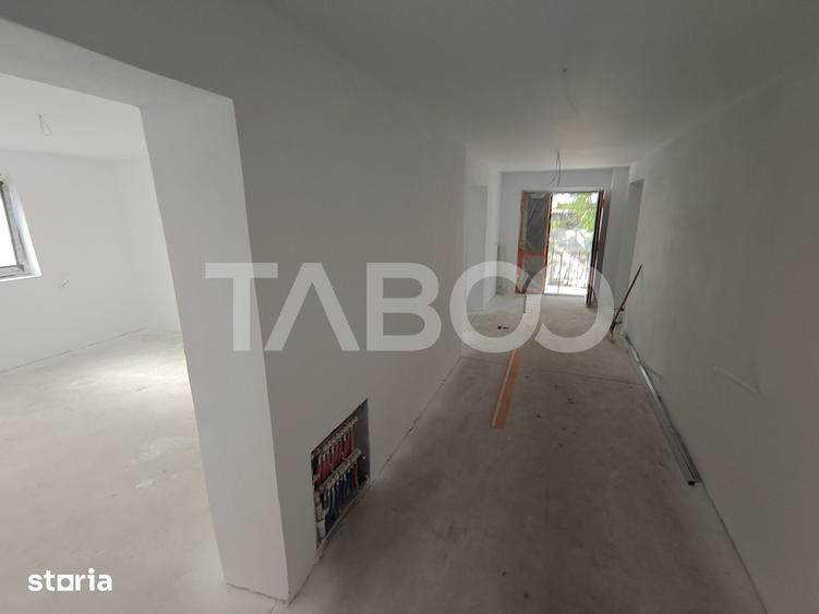 Casă cu 8 camere cu Teren 1203 Mp în Central