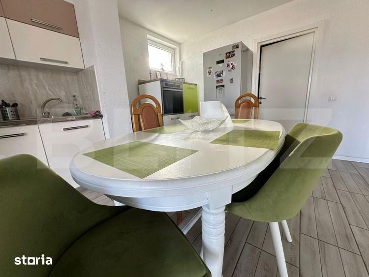 Casă cu 4 camere cu Teren 1660 Mp în Vulcan