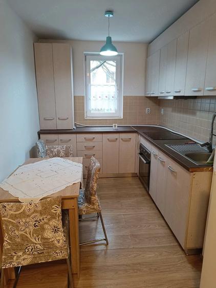 Apartament cu 3 camere semidecomandat în Decebal