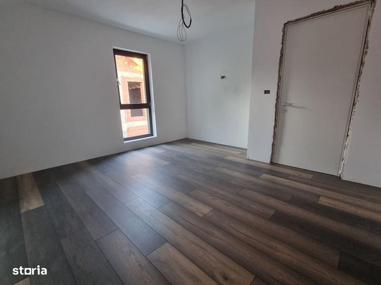Casă cu 3 camere cu Teren 260 Mp în Sânandrei