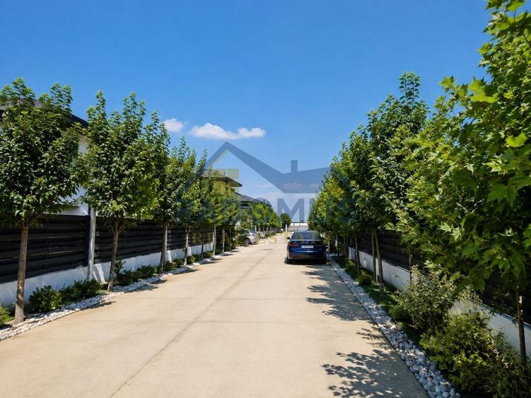 Casă individuală cu 4 camere cu Canalizare în Berceni