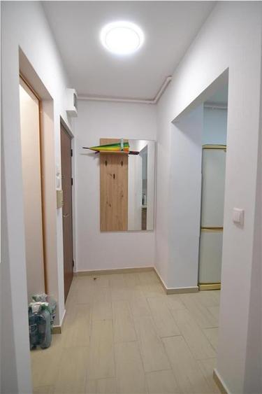 Inchiriere apartament 2 camere  etaj intermediar Tractorul- Goga - 7