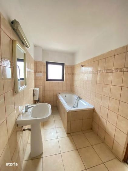 Casă cu 4 camere cu Teren 220 Mp în Someșeni