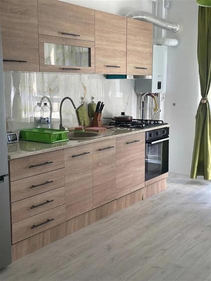 Apartament cu 2 camere semidecomandat în Tractorul