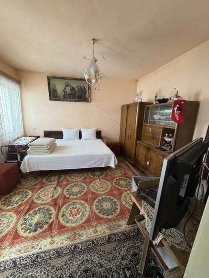 Casă cu 4 camere cu Teren 100 Mp în Caragiale