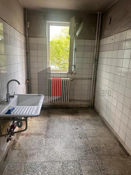 Apartament cu 2 camere decomandat în Drumul Taberei