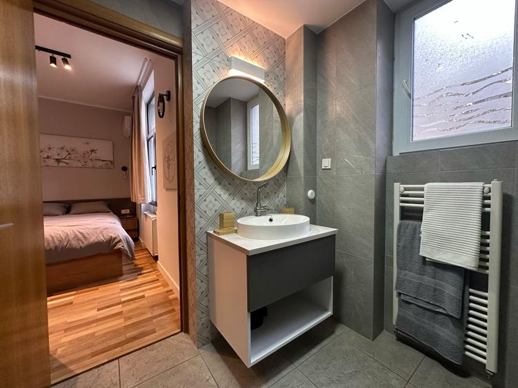 Apartament cu 3 camere în Ultracentral
