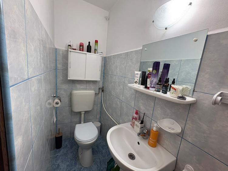 Apartament cu 3 camere decomandat în Apărătorii Patriei