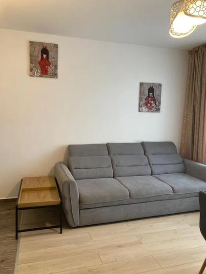 Apartament cu 2 camere semidecomandat în Tractorul — fotografia 1