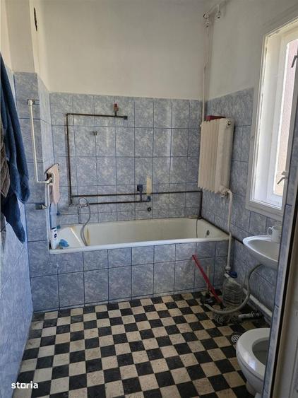 Casă cu 3 camere cu Teren 3748 Mp în Nădrag