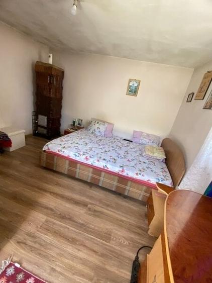 Casă cu 2 camere cu Teren 300 Mp în Tunari
