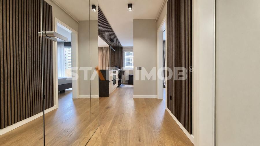 Apartament cu 2 camere decomandat, mobilat în Tractorul