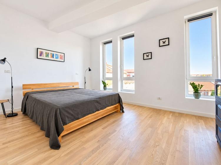 Apartament cu 3 camere decomandat, mobilat în Bălcescu
