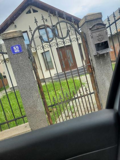 Casa de vanzare in satul Buda com Aricestii Rahtivani la 4 km de Ploiesti casa este construita din caramida dubla 375 x 250 x 238 mm geamuri tripan - 1
