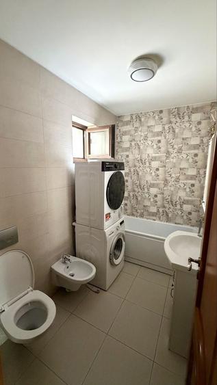 Apartament cu 4 camere decomandat în Bulgaria