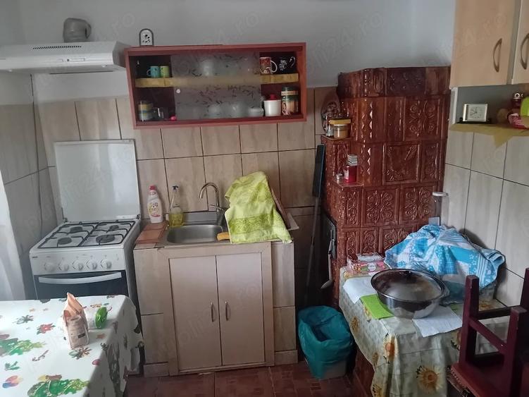 Casă cu Teren 1000 Mp în Bogdănești (Tomșani)