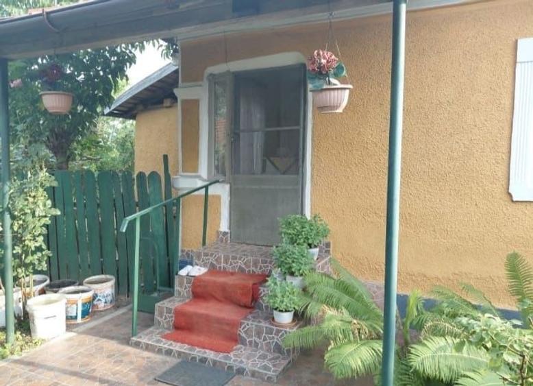 Casă cu 4 camere în Lupoaia