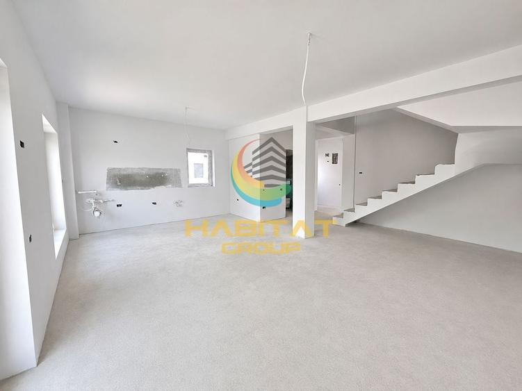 Duplex cu 5 camere cu Canalizare în Central