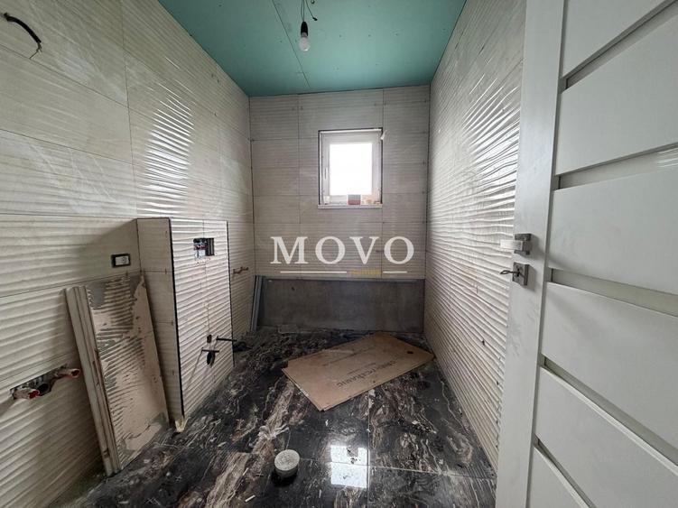 Casă individuală cu 4 camere cu Canalizare în Covaci