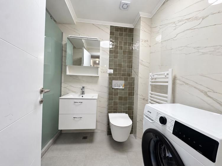 Apartament cu 3 camere decomandat, mobilat în Energia