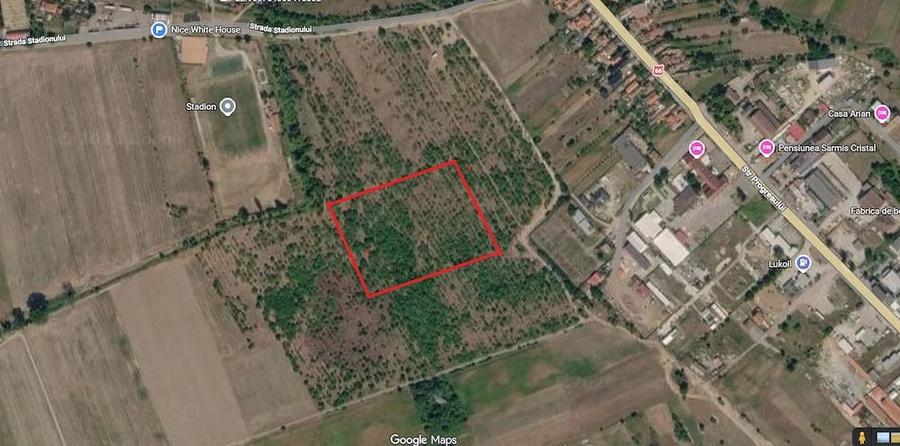 Teren de 20800 mp, în Central