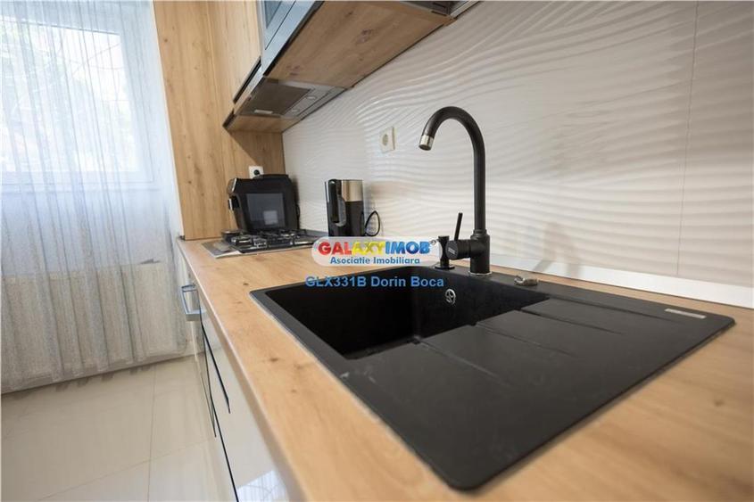 Apartament cu 3 camere semidecomandat, mobilat în Titan