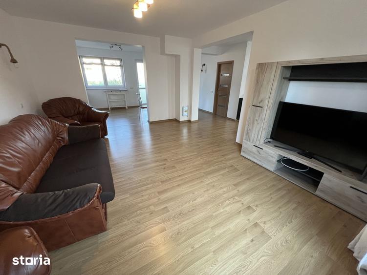 Casă cu 4 camere decomandat cu Teren 250 Mp în Ștrand