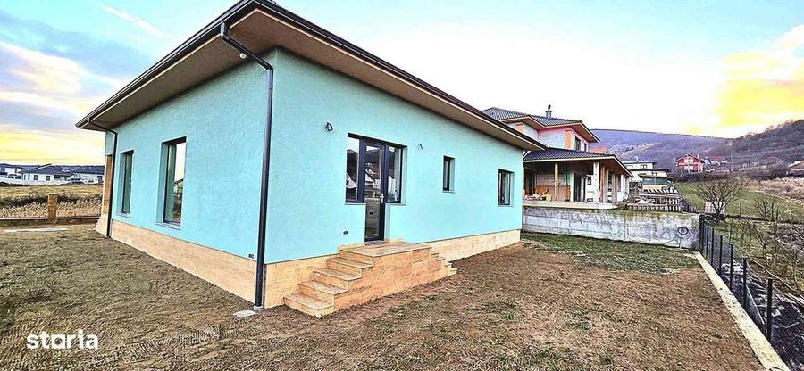 Casă cu 4 camere cu Teren 500 Mp în Central