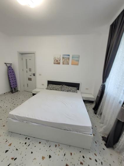 Apartament cu 2 camere semidecomandat, mobilat în Mamaia-Sat