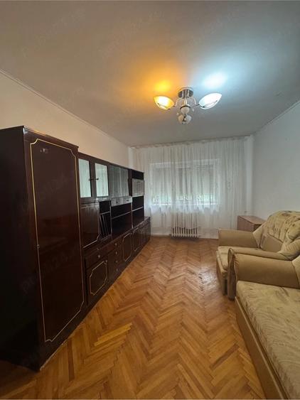 Apartament cu 2 camere semidecomandat în Exterior Vest