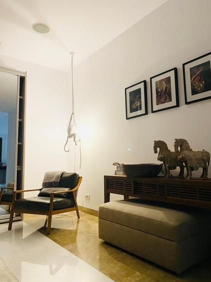 Penthouse cu 8 camere semidecomandat în Mamaia