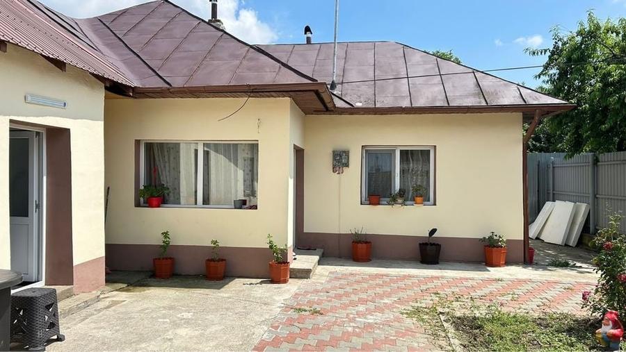 Casă cu 2 camere cu Teren 520 Mp în Central