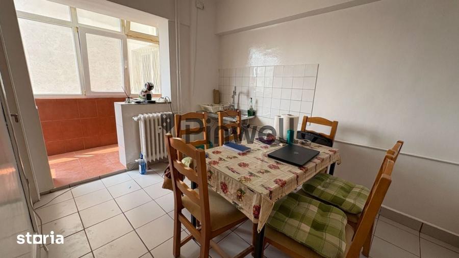 Apartament cu 4 camere decomandat în Centrul Istoric