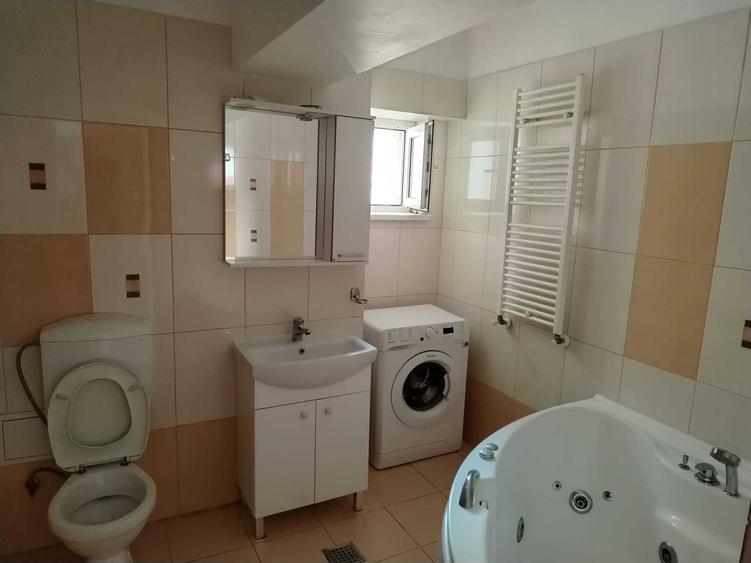 Apartament cu 2 camere decomandat în 9 Mai