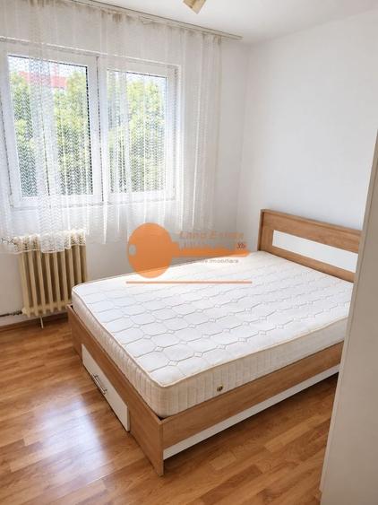 Apartament cu 2 camere semidecomandat, mobilat în Giurgiului