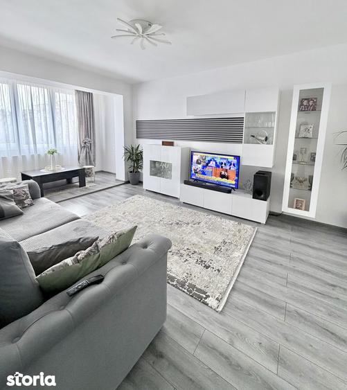 Apartament cu 3 camere decomandat în Tudor