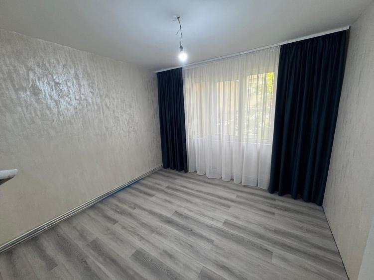 Apartament cu 3 camere în Alexandru cel Bun