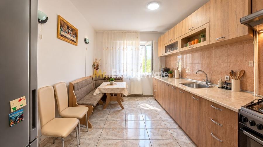 Apartament cu 2 camere decomandat, mobilat în Sud