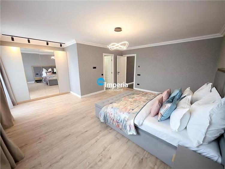 Apartament cu 4 camere decomandat în Semicentral