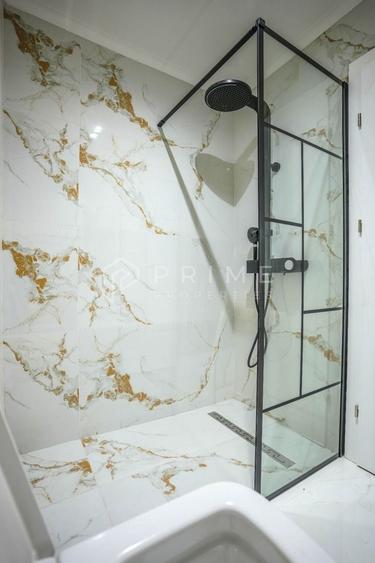 Penthouse cu 3 camere decomandat în Unirii
