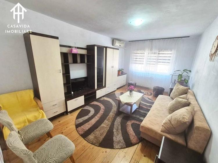 Apartament cu 2 camere decomandat în Central