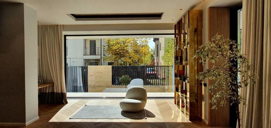 Casă individuală cu 10 camere cu Piscina în Sisești