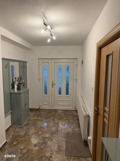 Casă cu 4 camere în Grădiște