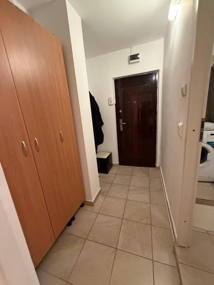 Garsonieră semidecomandată, mobilată în Rovine