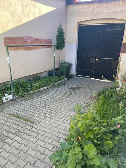 Birou, de 75 mp, în Central