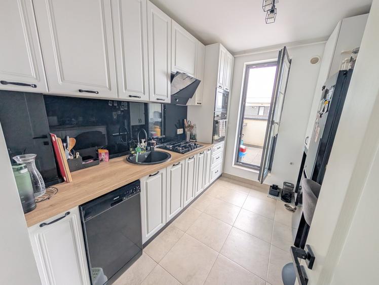Apartament cu 3 camere, mobilat în Voluntari