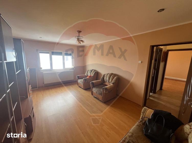 Apartament cu 2 camere în Exterior Est